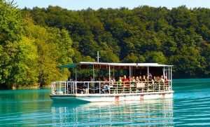 Kozjak Lake - Boat Ride