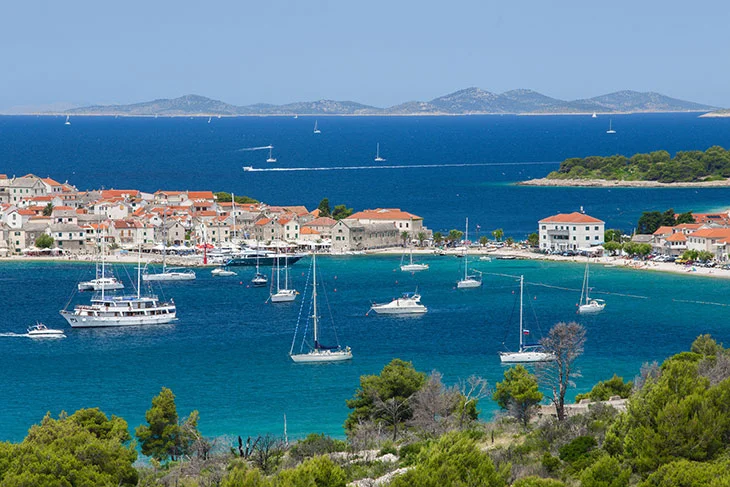 Primošten Croatia - Travel Guide & Itinerary 10 Boat Rent and Fishing in Primosten