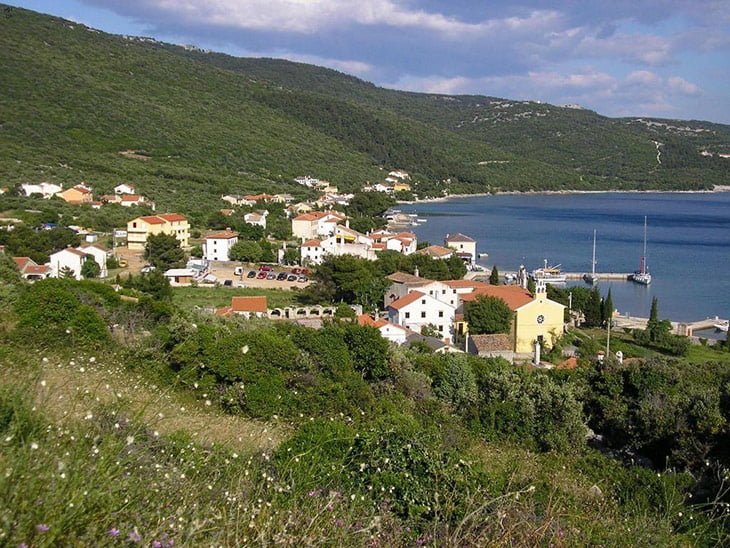Cres Croatia: Best Things To Do, Attractions, Beaches & Getting There 9 Martinscica Cres Island